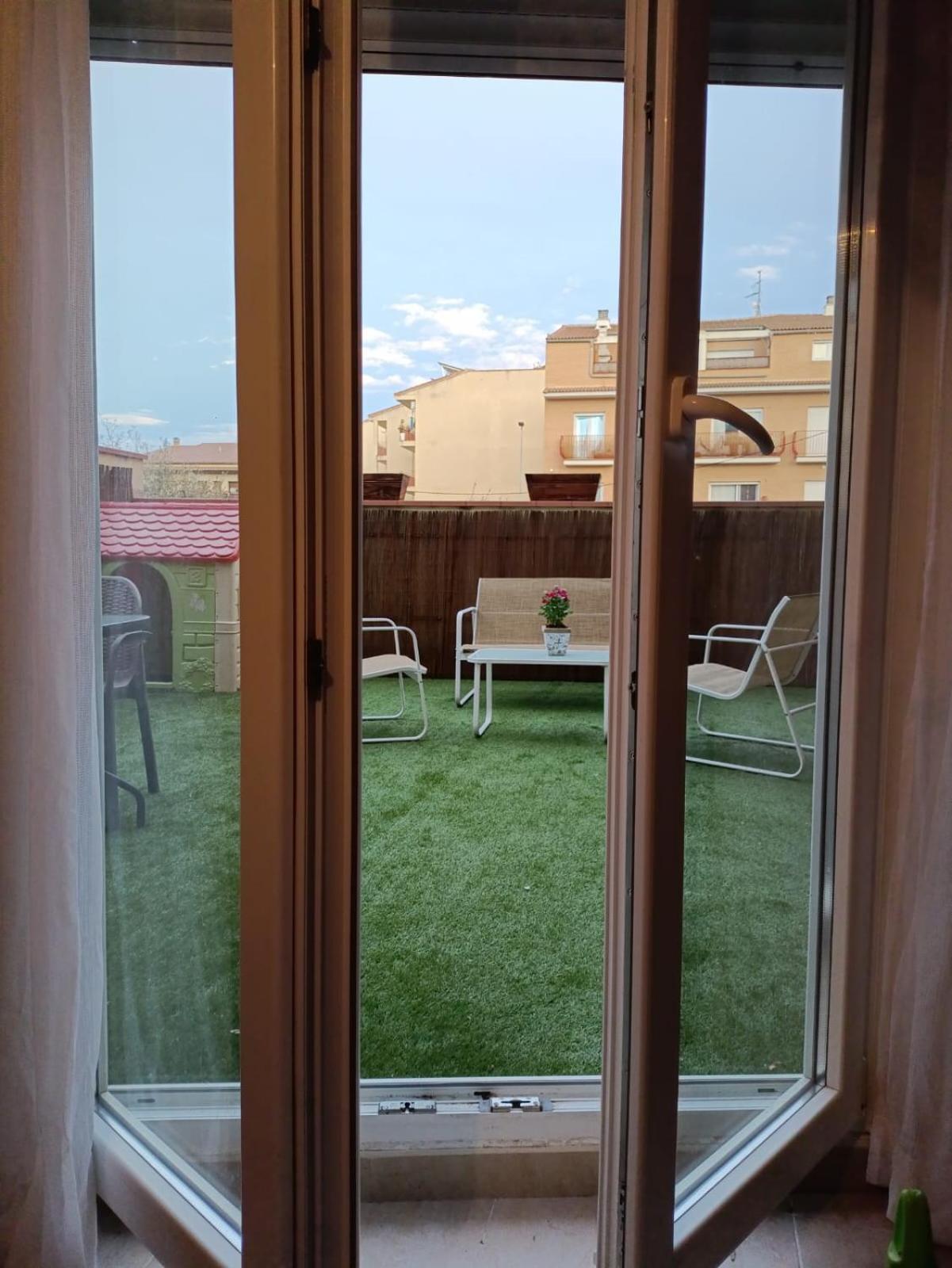 Apartamento Confort Вальдерробрес Екстер'єр фото